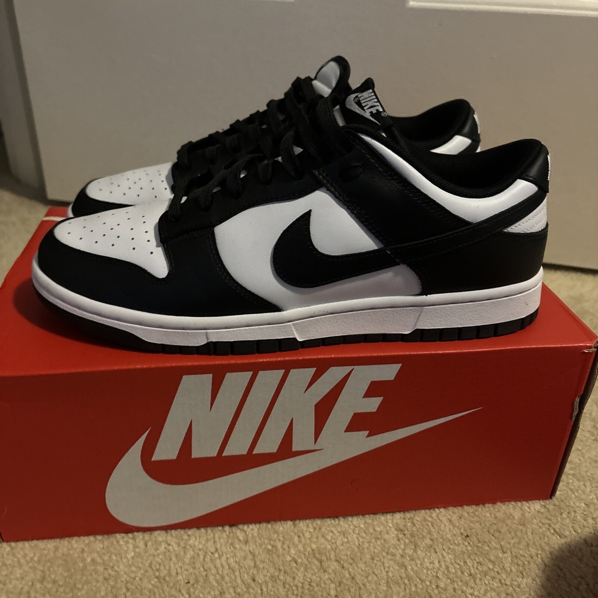 Size 9.5 - Nike Dunk Low  display picture 3