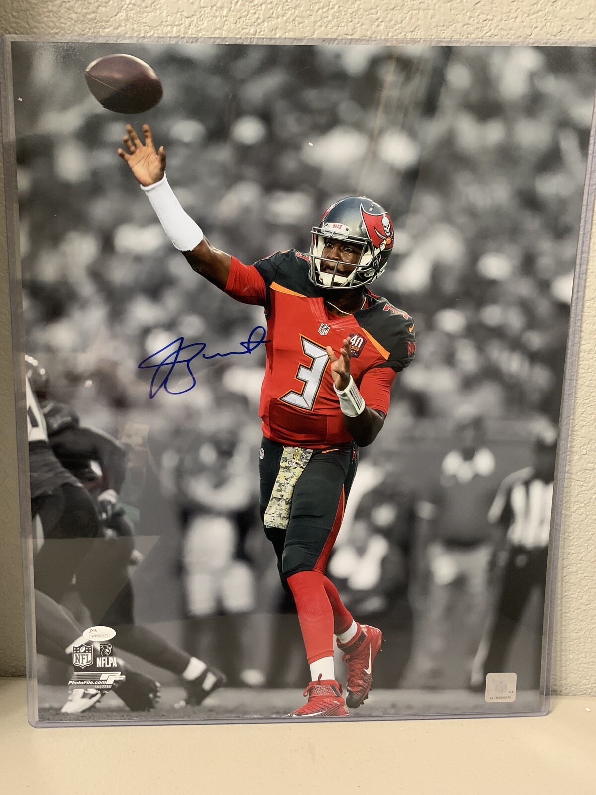 Jameis Winston Autographed Signed Tampa Bay Buccaneers 16x20 Photo JSA 