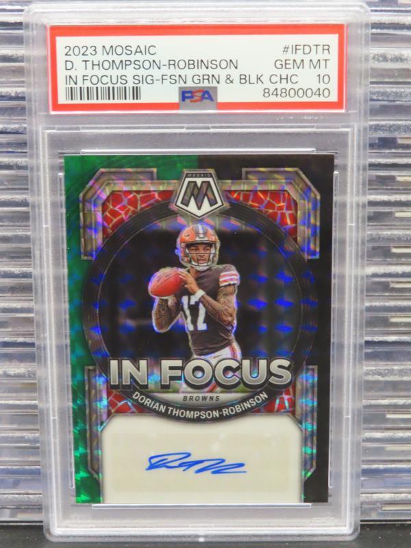 Dorian Thompson-Robinson Panini Mosaic in Focus Signature #IFDTR Fusion Green & Black Choice