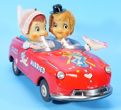 Vintage toy Wedding Couple 'Kissing Couple' Ichida Co. 11'' w/box hard to find