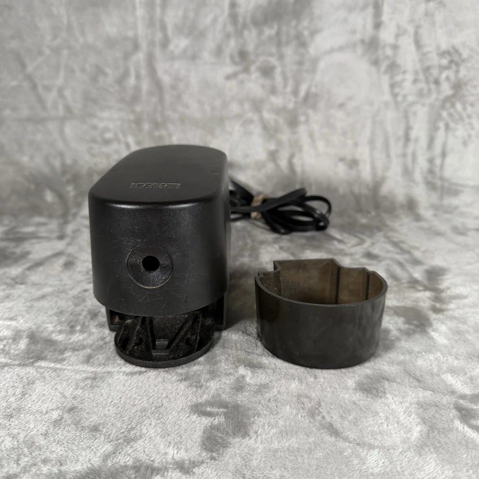 Boston black plastic electric pencil sharpener model 24 tested - Image 2 of 4