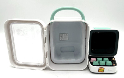 Divoom Ditoo Pro Retro Pixel Art Speaker Bluetooth RGB Display USB + Case.