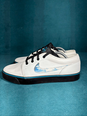 Nike TOKI N7 white shoes Men s size 11