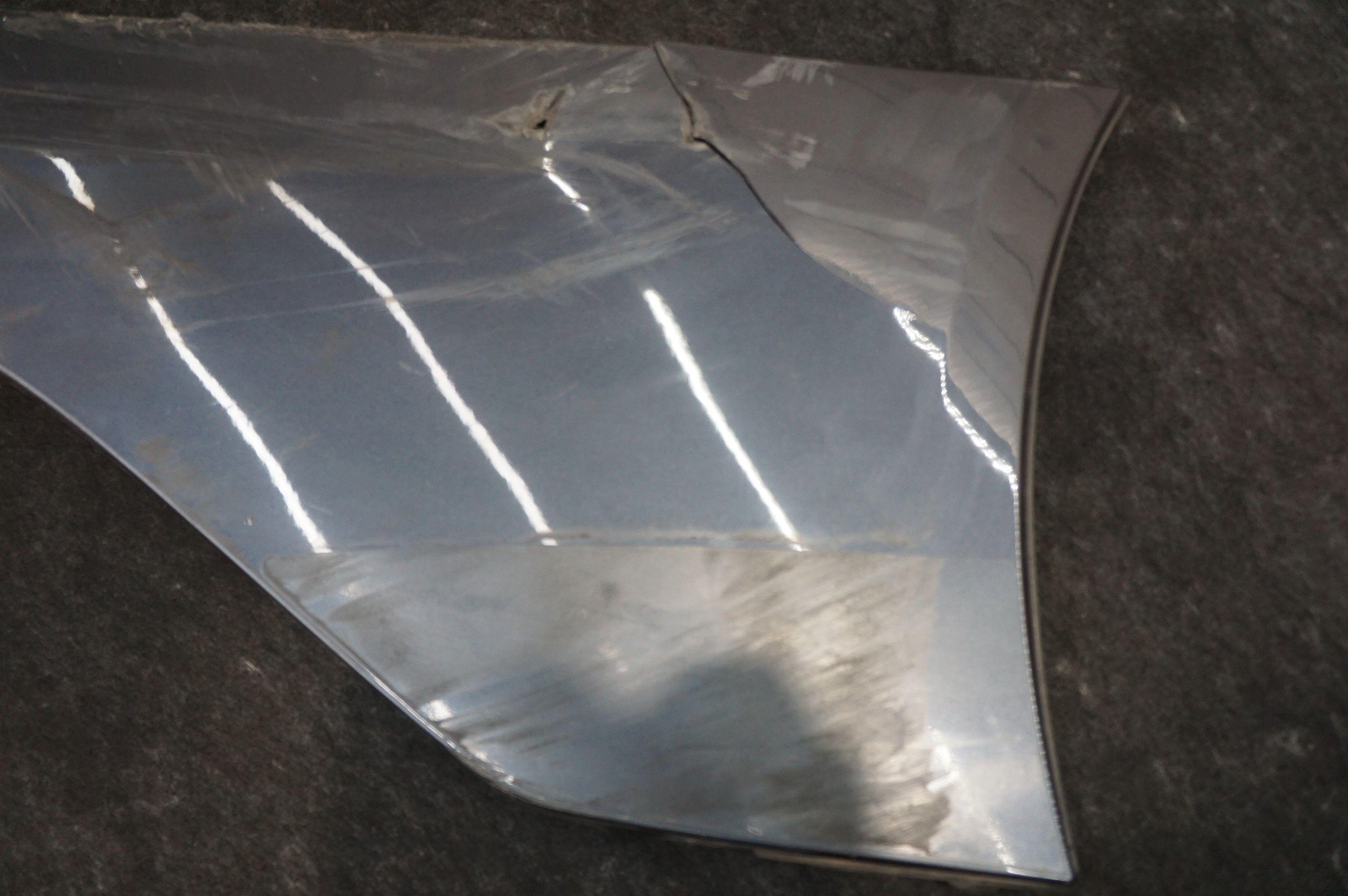Left Rocker Molding Side Skirt (490) OEM 51777372039 Bmw I8 2014-17 19-20 *Note*