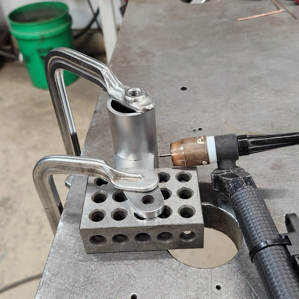 Controles universales de soldadura a pie Foto 3 de 4