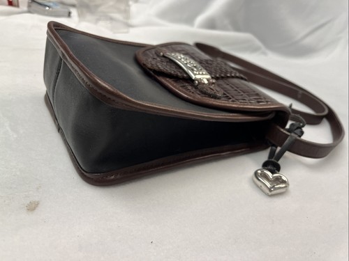 Borsa a tracolla Brighton in pelle nera marrone con patta stampa coccodrillo vintage - Foto 11 di 15