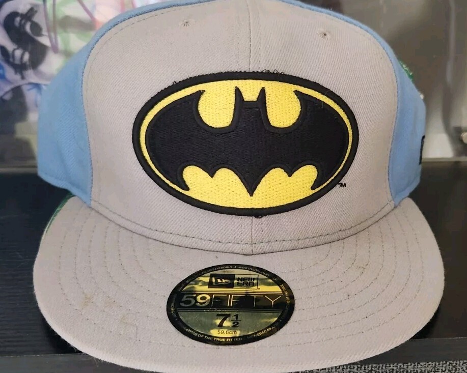 DC Comics Originals Batman Logo Hat Fitted Cap 7 1/2 New Era 59Fifty Blue Gray