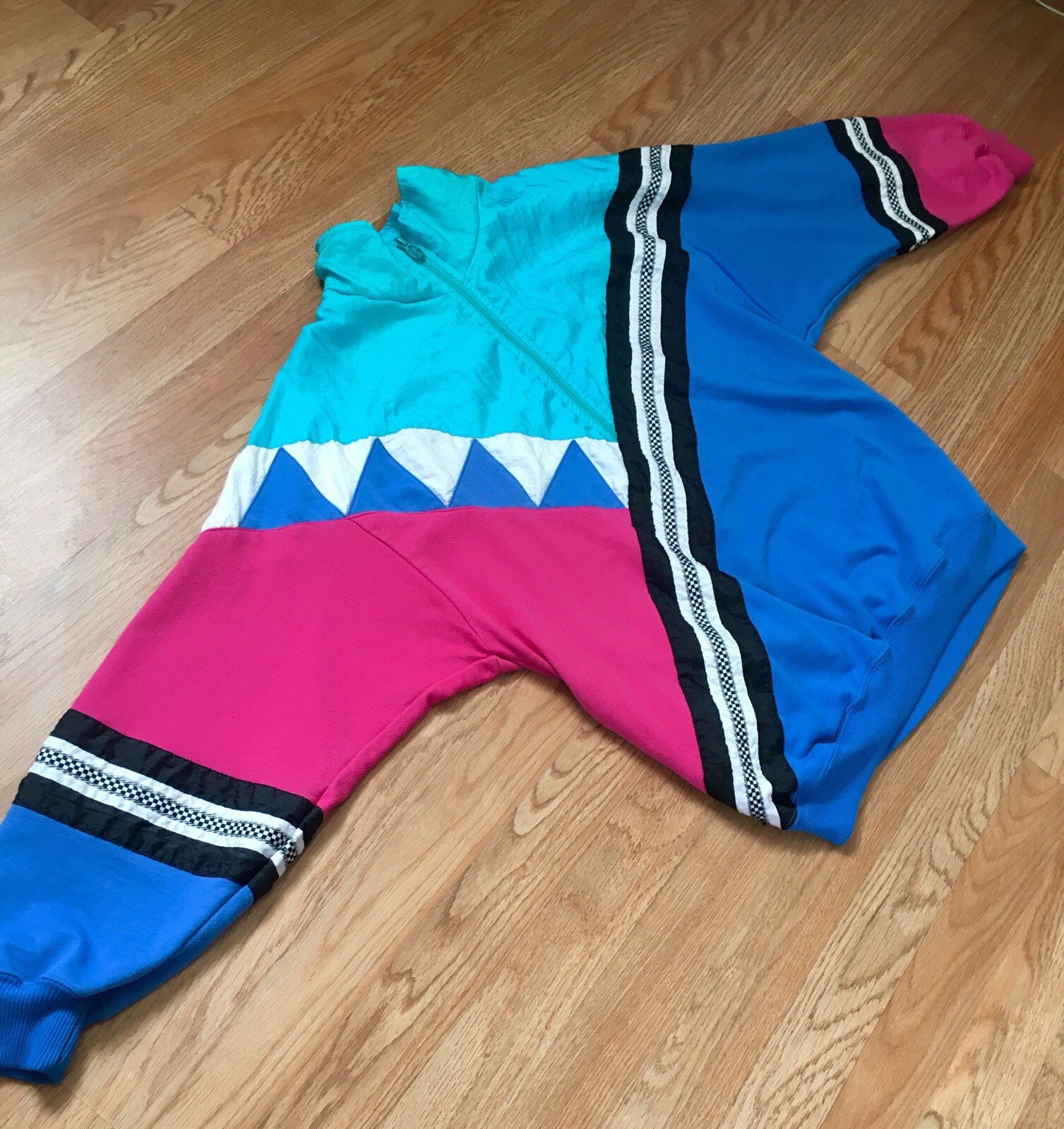 Vintage LAVON 80s 90s Color Block Women’s M Jacket Windbreaker Full Zip Nylon