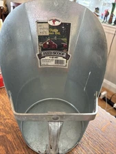 NEW MILLER  LITTLE GIANT 9204 GALVANIZED 4 QT HAND HELD FEED SCOOP 7168024/11x7”