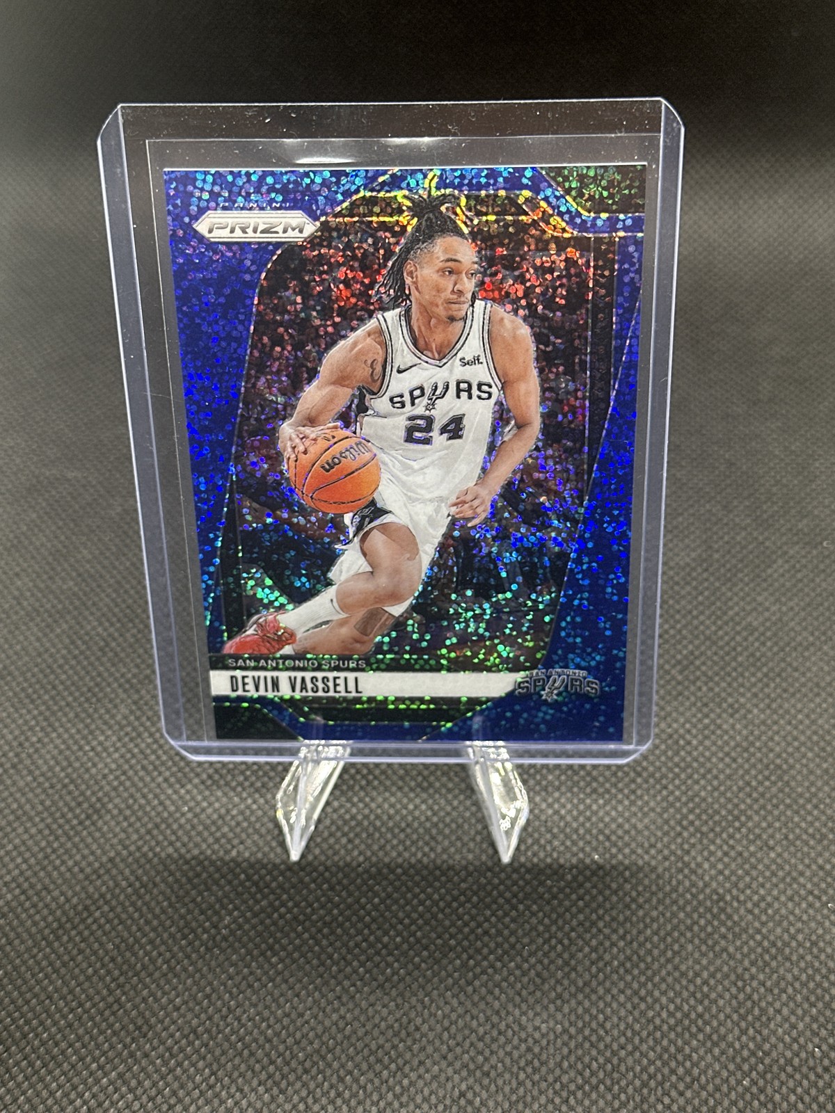 2024-25 Panini Prizm #25 Devin Vassell Prizms Blue Sparkle #/144