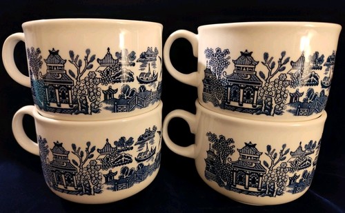 Vintage Churchill England Blue Willow Set of 4 Large Breakfast Cups/Soup Mugs - Picture 2 of 11