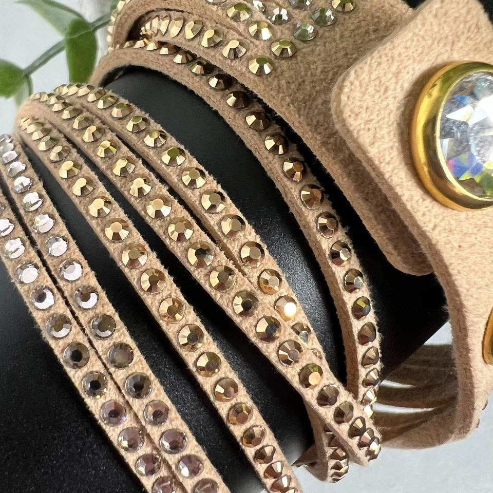 Pulseira Swarovski Slake Wrap Tan Vegan Camurça Cristal Envoltório Duplo Boho Luxe Glam - Imagem 4 de 4