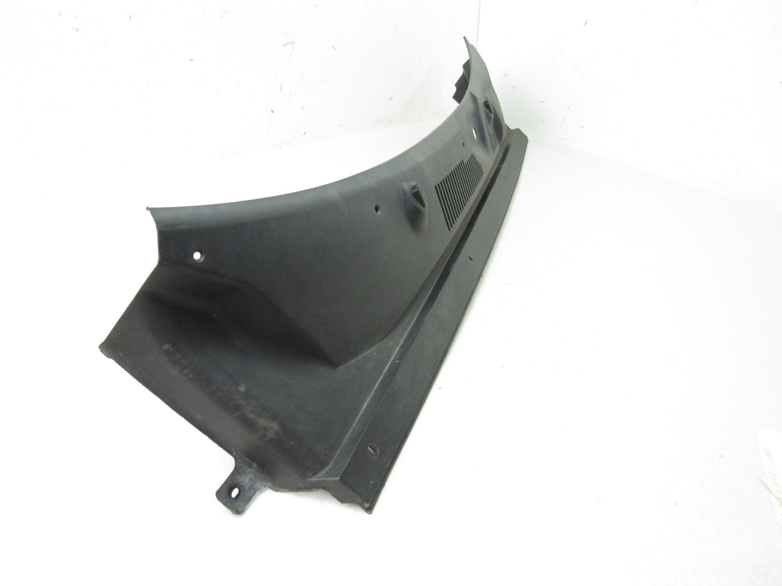 Maserati Coupe GT 2003 Front Windshield Cowl Cover Panel Trim 02-06 |:Y