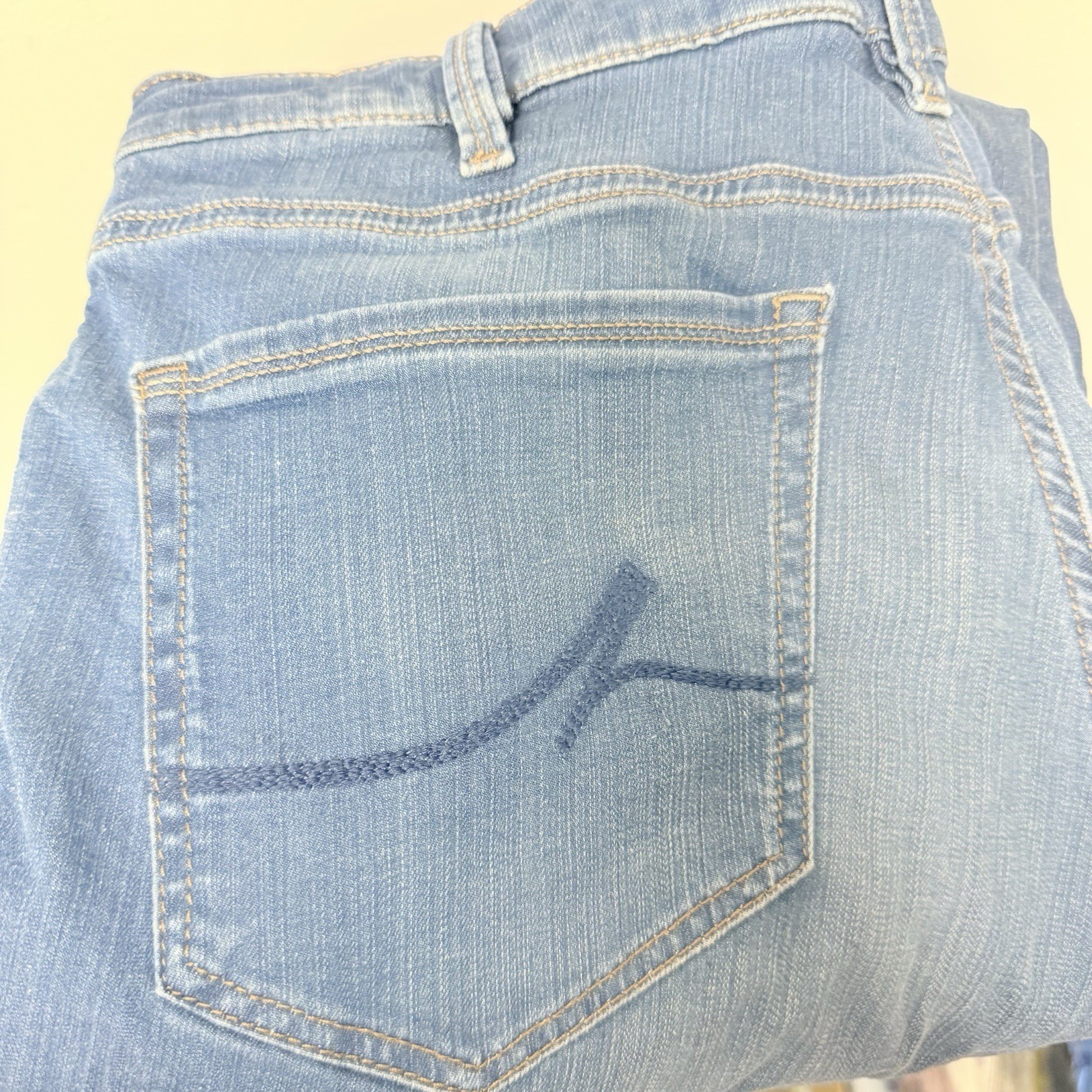 34 Heritage Charisma Mens Jeans Comfort Rise Classic Fit Blue Wash 38x30
