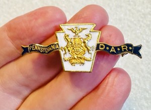 DAR Daughters of the American Revolution GF Pin ~ Pennsylvania Coat of Arms