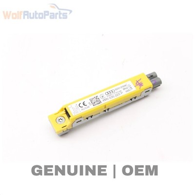 2020-2024 AUDI Q7 - Right Upper Antenna Booster 4M0035225P