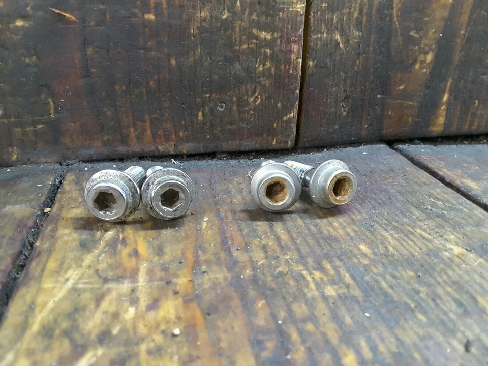 Yamaha SRX-250 SRX250 SRX 250 1987 OEM soporte trasero pernos de montaje hardware OEM Foto 3 de 3