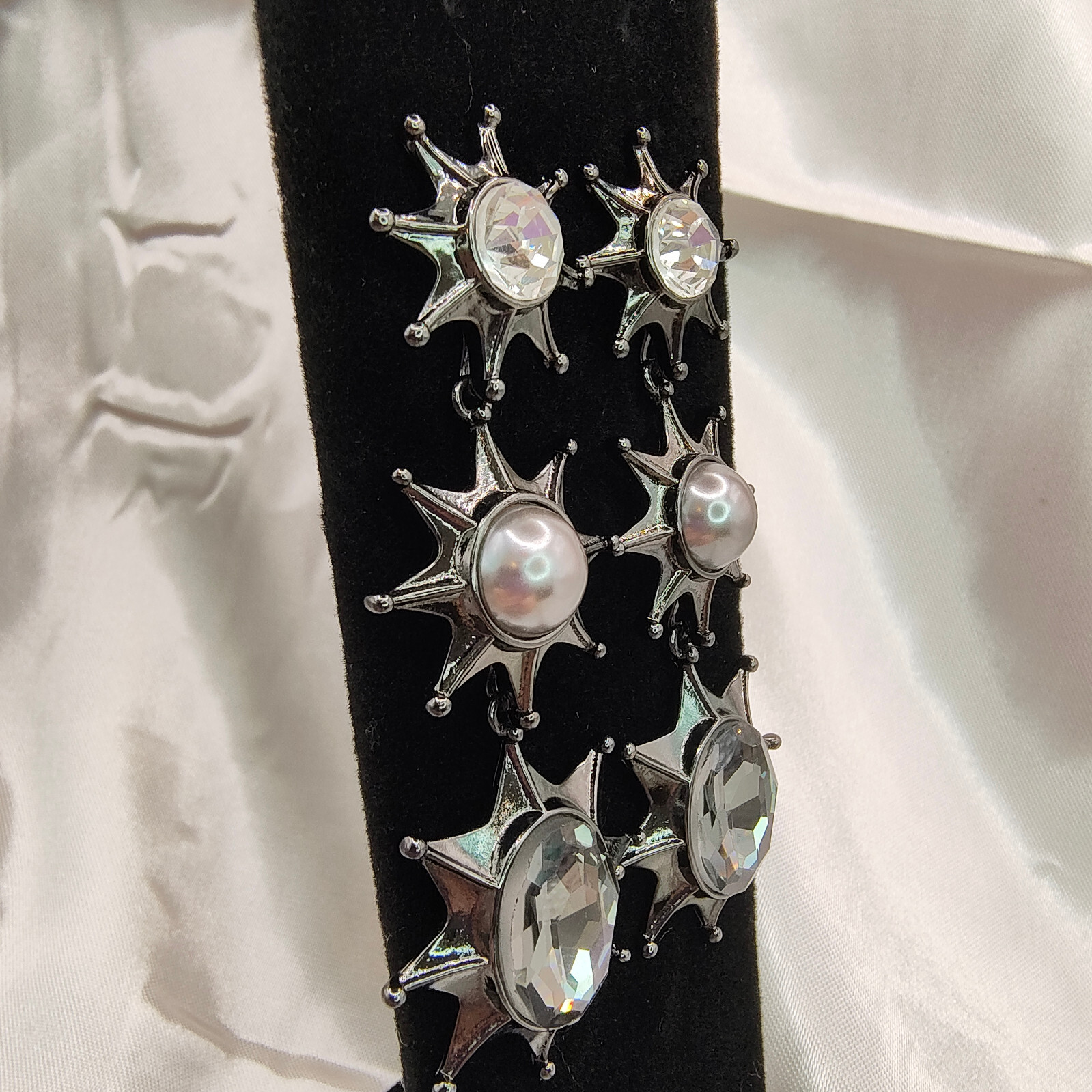 Hutton Wilkinson Earrings Rhinestone Starburst St… - image 17