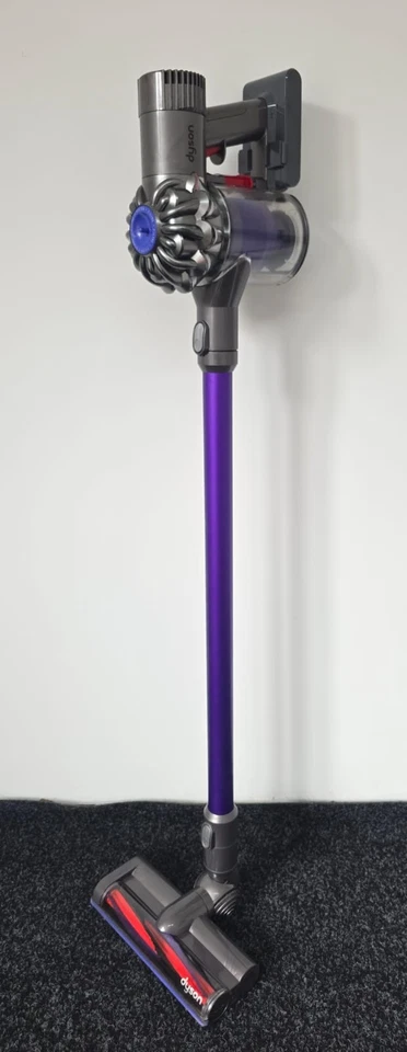Dyson V6 Animal Cordless Vacuum Cleaner Reconditioned & New Battery - Image 4 of 4