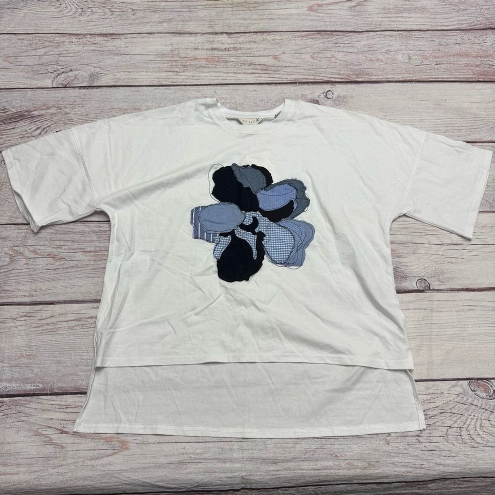 Ted Baker Floriyn Magnolia Tee Appliqué High Low Shirt White Size 2 = Small NEW