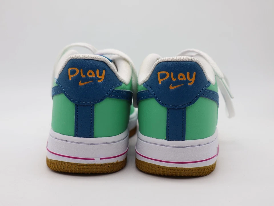 Tenis Nike Air Force 1 Low LV8 Play GS FJ4806-100 talla juvenil talla 1 año Foto 4 de 4