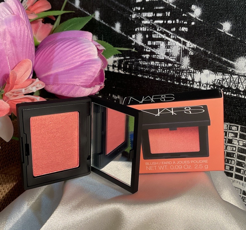 NARS Mini Powder Blush in Orgasm NIB RV$18