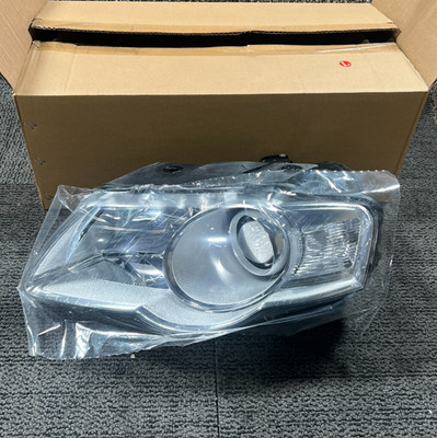 Headlight Assembly Black Housing, Clear Lens A043997 For VW Passat B6 Model