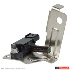 Exhaust Gas Recirculation (EGR) Pressure Sensor  Motorcraft DPFE-17