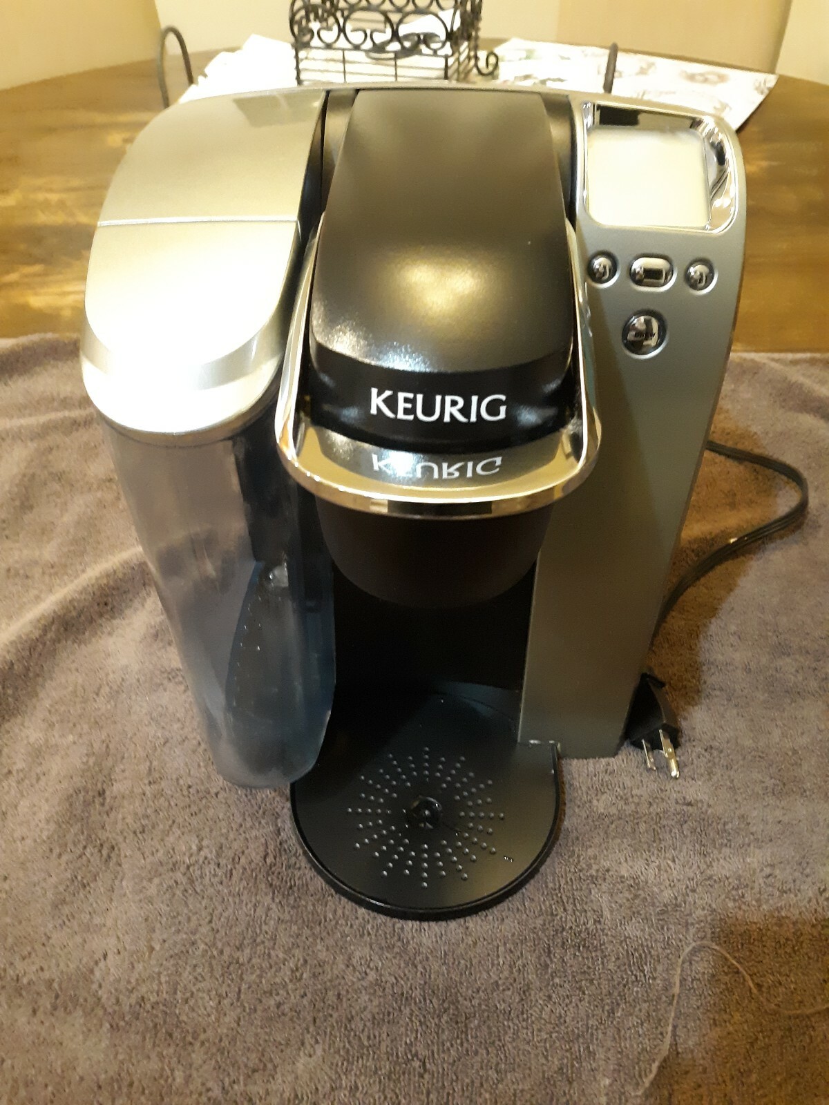Keurig B70 Platinum Single-Cup Brewer 