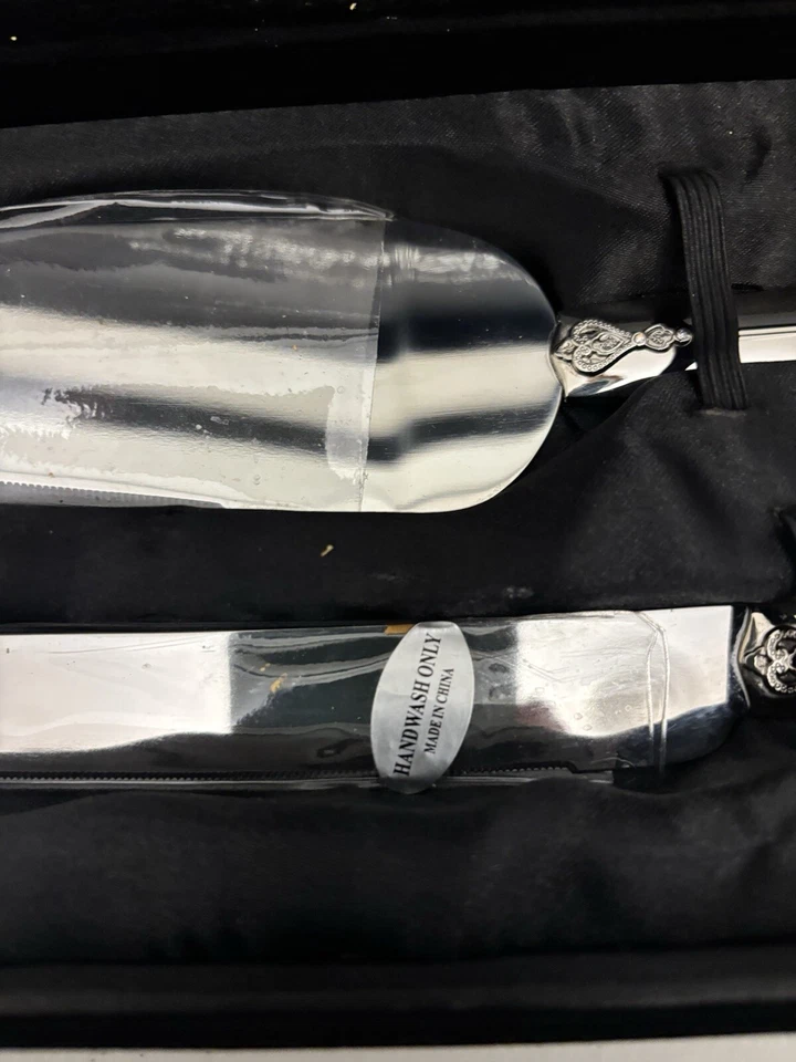 Juego de servir pasteles de acero inoxidable por Things Remembered con estuche de terciopelo. Foto 2 de 4