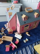 Mr Tumble Wooden Carry Play House