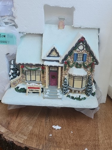BRADFOR EXCHANGE Christmas Hawthorne FABRIC STORE of the Memories Village - Picture 2 of 21