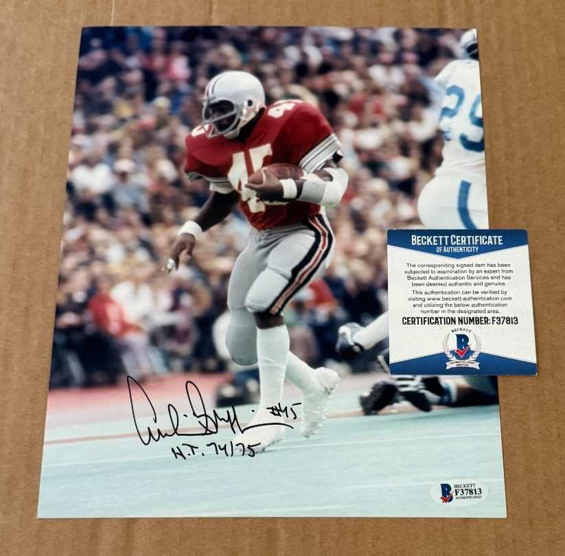ARCHIE GRIFFIN Autographed Signed Ohio State Buckeyes 8X10 PHOTO W/HT74-75 BECKETTCOA #3 