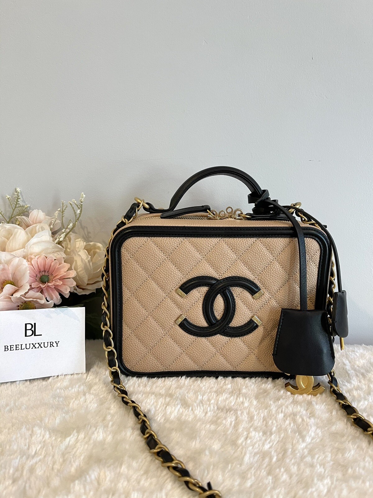 chanel vanity case beige