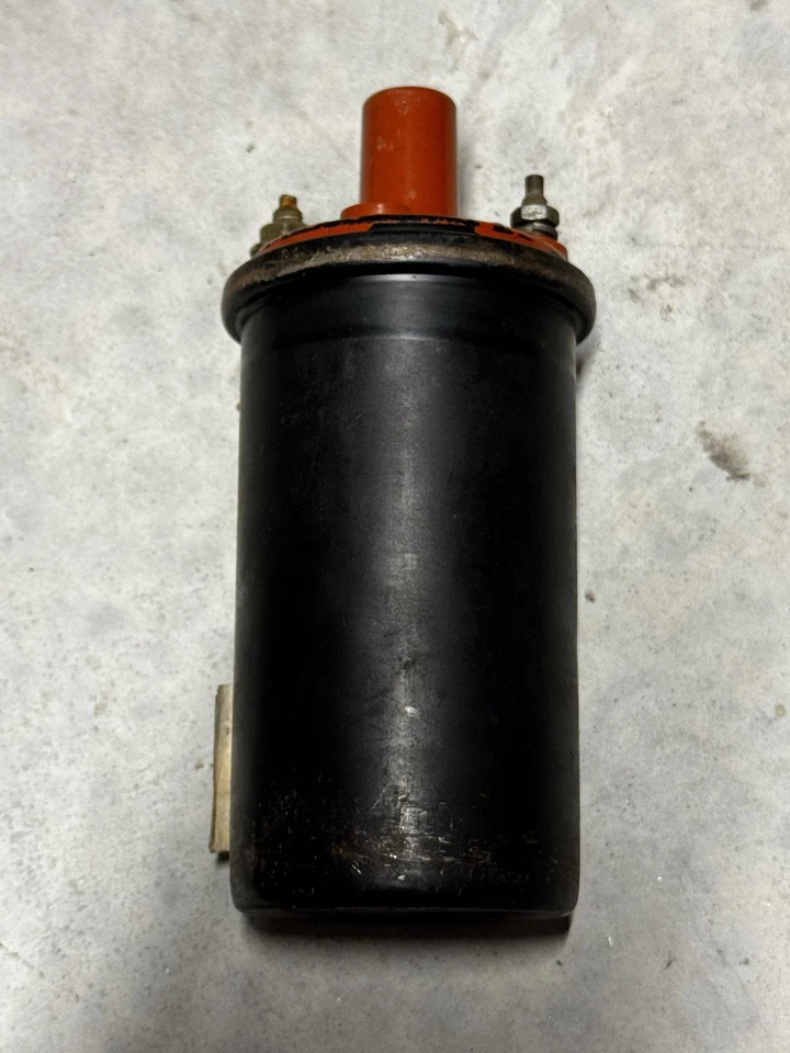 Bobina de encendido NOS Bosch 0221118335 BMW E30 E28 E24 E23 M20 M30 325i M3 535i Foto 2 de 4