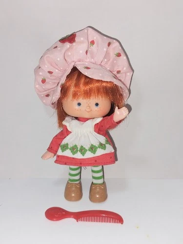 Vintage Strawberry Shortcake Doll - First Edition, Flat Hands 1979