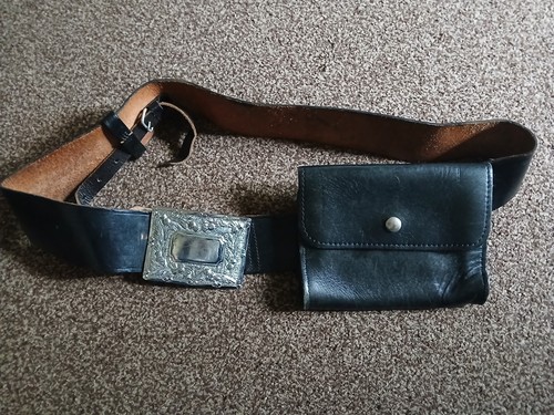 Scottish kilt belt with pouch