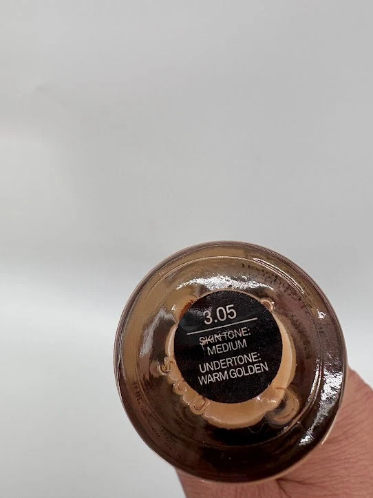 Smashbox Studio Skin 15 Hour Wear Hydrating Foundation 3.05 Medium / Warm Golden - Image 4 of 4