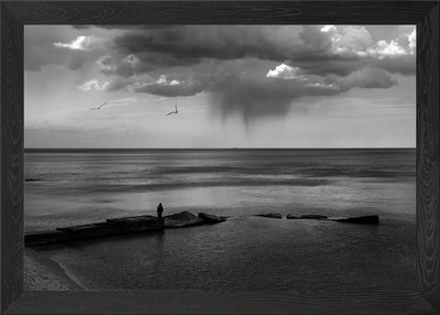 Alone in the rain Gerahmtes Wandbild Poster Leinwanddruck Bild