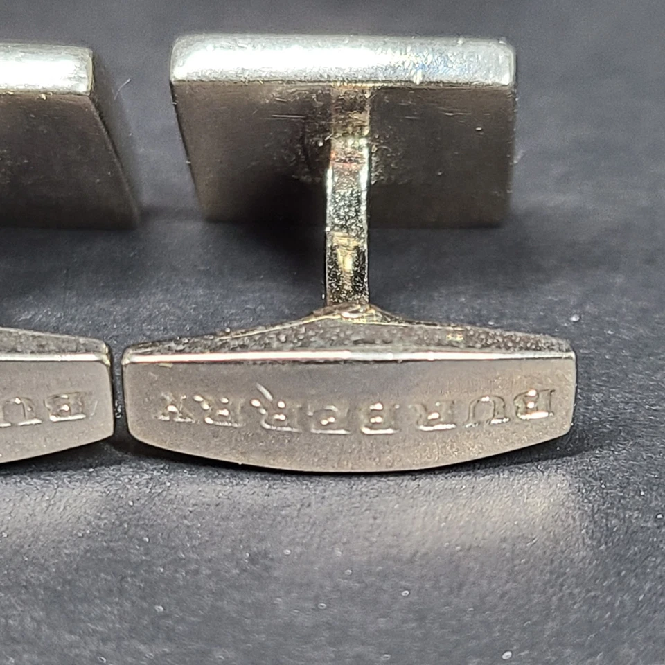 Gemelos Burberry para hombre esmaltados a cuadros Nova cuadrados plateados azules enchapados en paladio Foto 3 de 4