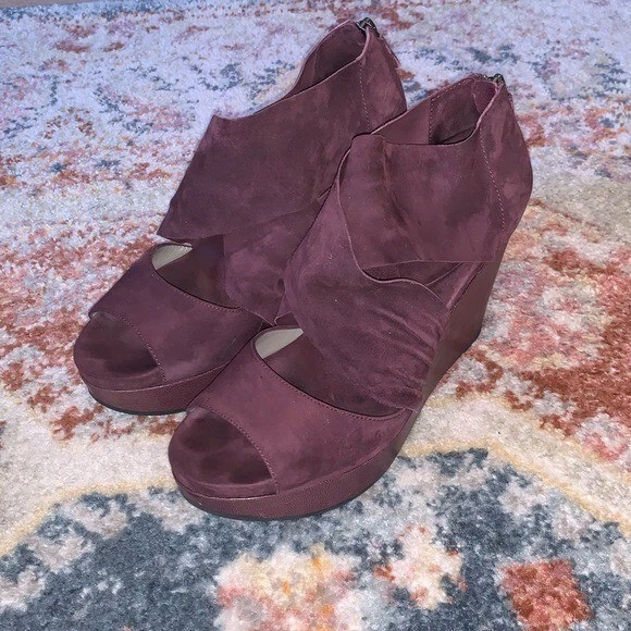 Plum strappy hotsell heels