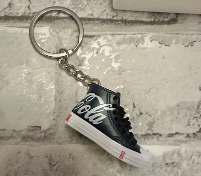 Schwarz Converse Sneaker Schlüsselanhänger Coke Chuck Taylor AllStar Coca Cola High Geschenkbox