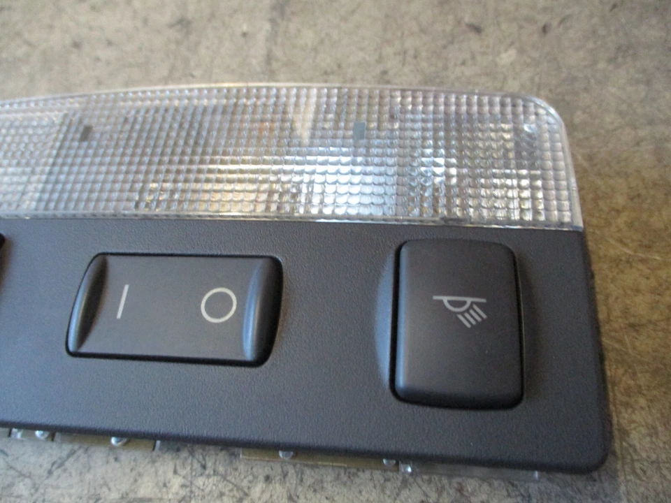 Luz interior Audi TT 8N luz de lectura negra 8N8947111 6CV Foto 2 de 4