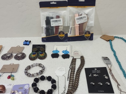 33 Bulk Lot Jewelery - Necklace Bracelets Earrings Etc - Brand New - Picture 3 of 7