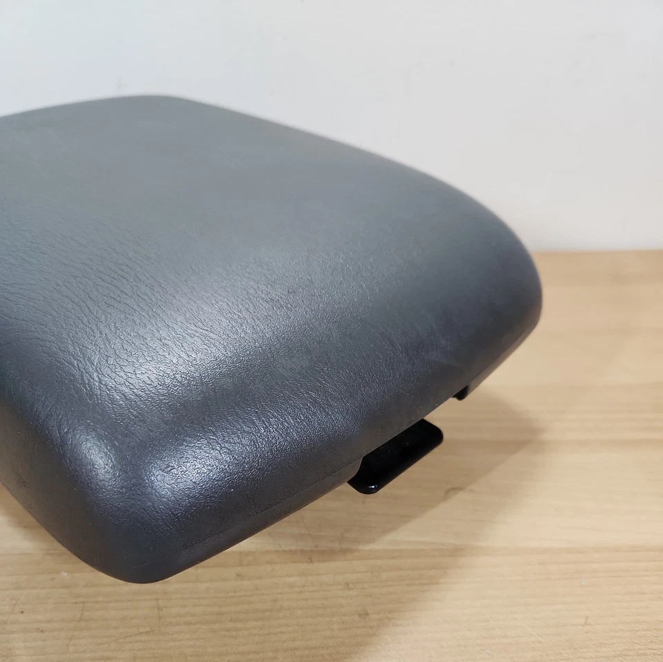 Nissan Frontier 1998-2001 consola central tapa reposabrazos gris OEM 96920-7Z001 Foto 2 de 4