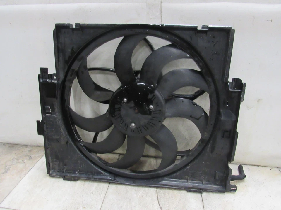 14 15 16 BMW 428I Motor de refrigeración eléctrico Conjunto de ventilador 600 vatios Gas Foto 2 de 2