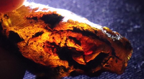 Exquisite Natural Dominican Clear Sky Blue Amber Rough Specimen 34mm 7.5g - Picture 5 of 8