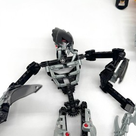 Lego Bionicle Lot of 2 Incomplete Figures Chirox 8693 Toa Hewkii 8912