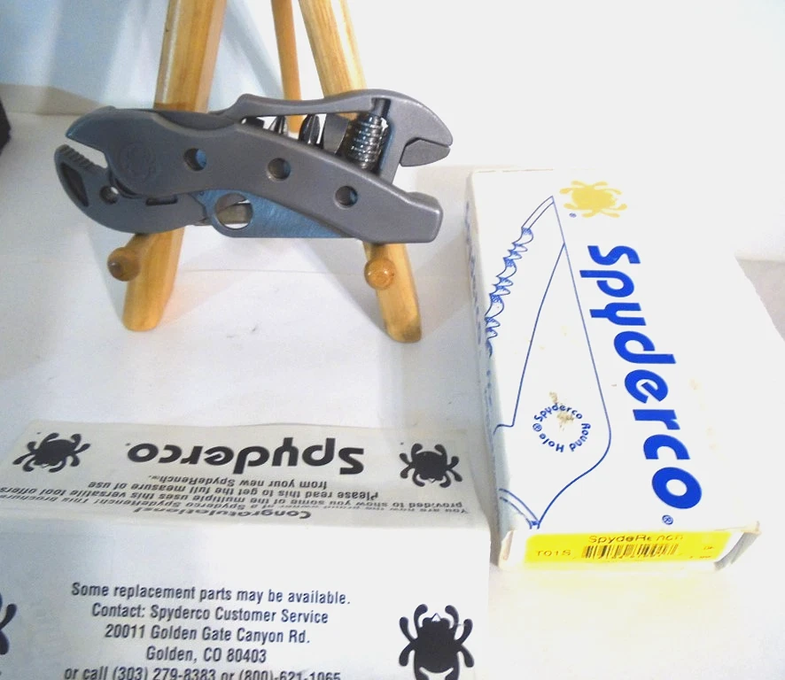 "Spyderco" "SpydeRench" Multitool w/Box & Paperwork Y2K Never Used - Image 2 of 4