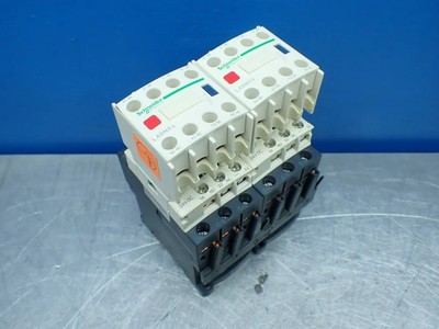 SCHNEIDER ELECTRIC REVERSING CONTACTOR LC2D18REQ3827G3